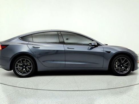 Used 2022 Tesla Model 3 Long Range AWD/4WD image 4