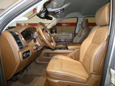 Used 2024 RAM 2500 Limited w/ Safety Group image 11