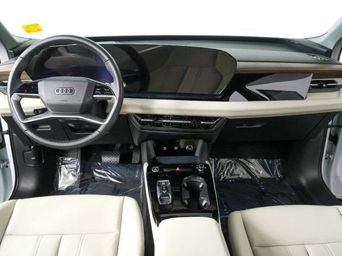 Certified 2025 Audi Q6 e-tron Premium w/ Convenience Package image 18
