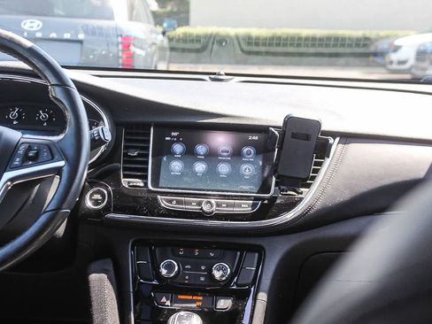 Used 2020 Buick Encore Preferred FWD image 17