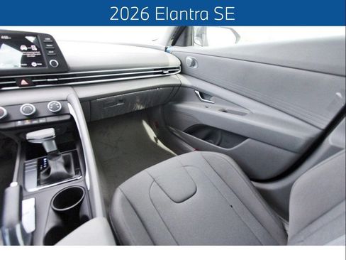 Certified 2026 Hyundai Elantra SE FWD image 10
