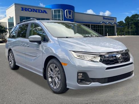 New 2026 Honda Odyssey Touring image 5