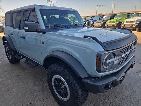 Used 2023 Ford Bronco Badlands w/ Sasquatch Package image 14