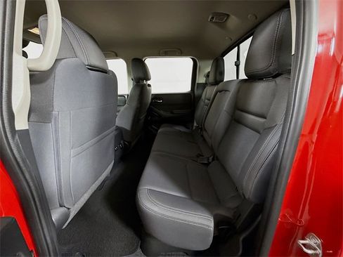 Certified 2022 Nissan Frontier SV image 9