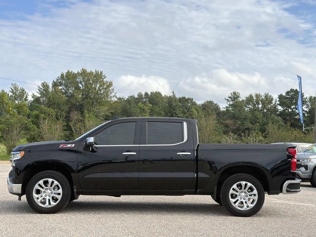 Used 2024 Chevrolet Silverado 1500 LTZ w/ LTZ Premium Package AWD/4WD image 12