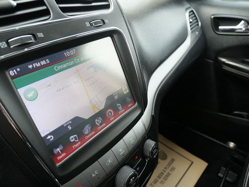 Used 2019 Dodge Journey Crossroad w/ Nav & Sun Group image 13