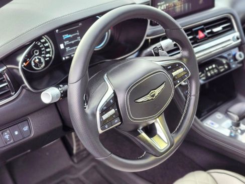 Used 2025 Genesis G70 3.3T Advanced w/ Sport Prestige Package image 21