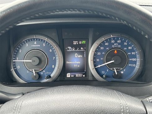 Used 2018 Toyota Sienna XLE w/ XLE Navigation Package image 35