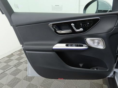 Certified 2025 Mercedes-Benz GLC 300 image 24