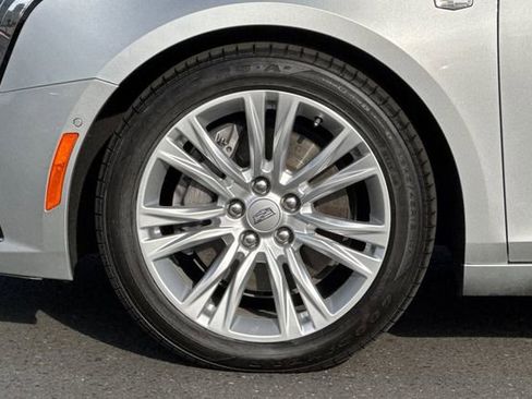 Used 2018 Cadillac XTS Luxury image 32