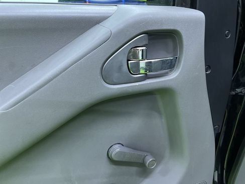 Used 2013 Nissan Frontier S RWD image 16