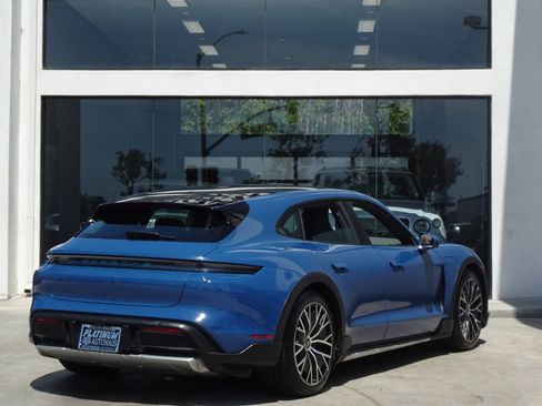 Used 2022 Porsche Taycan 4 Cross Turismo image 7