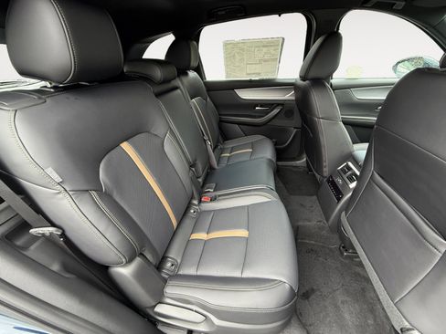 New 2026 MAZDA CX-90 Plug-In Hybrid w/ Premium Plus image 18