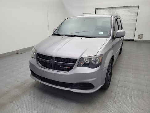 Used 2016 Dodge Grand Caravan SE FWD image 15