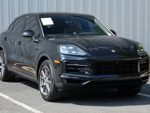 Used 2024 Porsche Cayenne Coupe AWD/4WD image 59