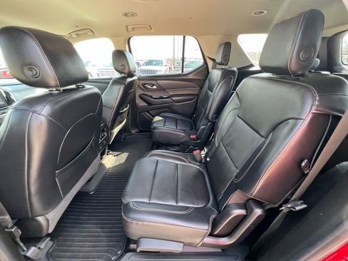 Used 2018 Chevrolet Traverse LT image 20