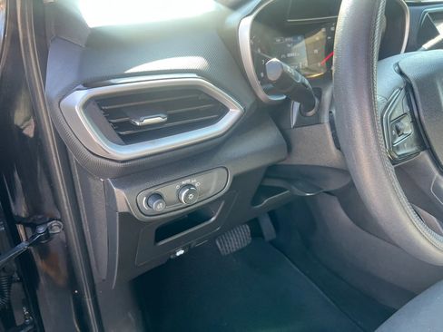 Used 2021 Chevrolet TrailBlazer LS FWD image 24