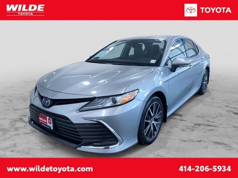 Certified 2023 Toyota Camry XLE image 1
