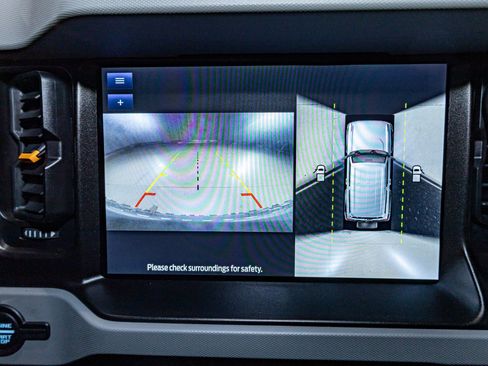 Used 2022 Ford Bronco Badlands image 18