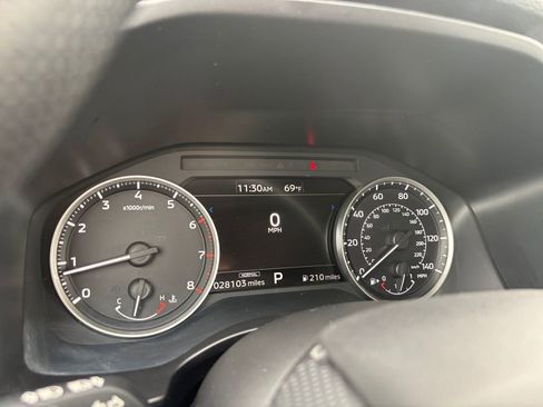 Used 2024 Mitsubishi Outlander ES AWD/4WD image 16