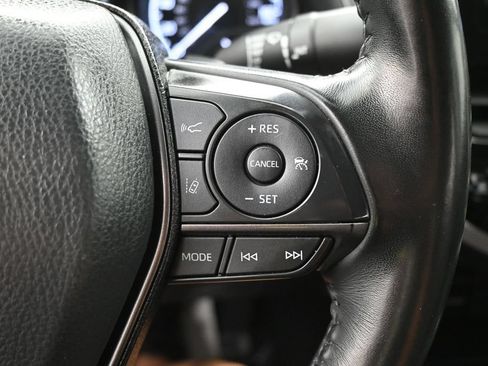 Used 2023 Toyota Camry SE w/ Convenience Package FWD image 22