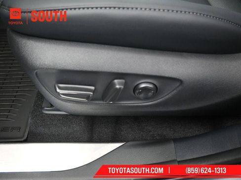 New 2026 Toyota Highlander Platinum image 27