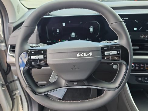 New 2027 Kia Carnival SX FWD image 31