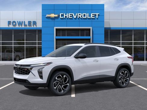 New 2026 Chevrolet Trax RS w/ Sunroof Package FWD image 2
