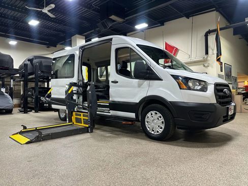 Used 2020 Ford Transit 150 Medium Roof image 34
