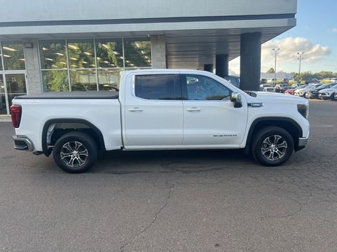 New 2026 GMC Sierra 1500 SLE image 5