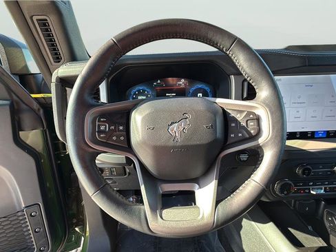 Used 2025 Ford Bronco Outer Banks AWD/4WD image 22