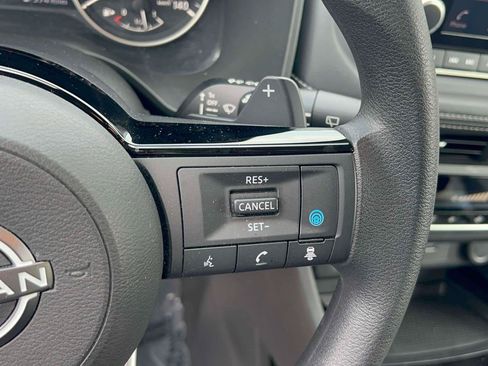 Used 2023 Nissan Rogue SV AWD/4WD image 21