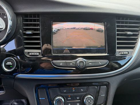 Used 2022 Buick Encore Preferred w/ Safety Package FWD image 8