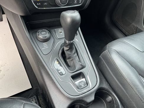 Used 2021 Jeep Cherokee Latitude Lux AWD/4WD image 22