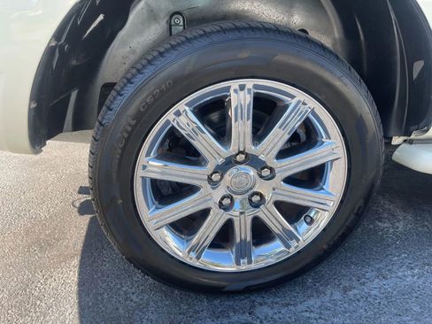 Used 2008 Chrysler Aspen Limited image 24