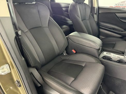 Used 2024 Subaru Ascent Premium w/ Convenience Package image 35