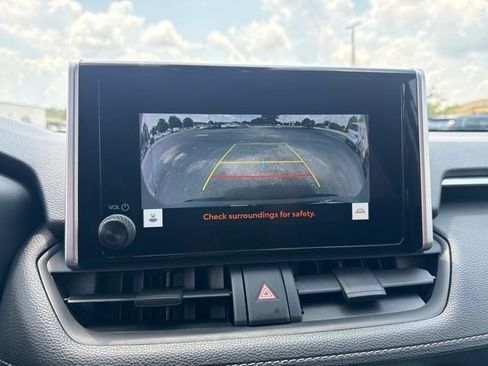 Used 2025 Toyota RAV4 XLE w/ Convenience Package AWD/4WD image 33