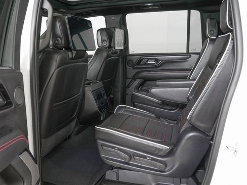 Used 2026 GMC Yukon XL AT4 Ultimate image 16