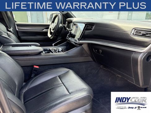 Used 2023 Jeep Wagoneer Series III w/ Preferred Equipment Group AWD/4WD image 14