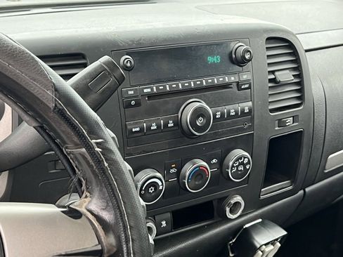 Used 2010 Chevrolet Silverado 1500 LT image 17