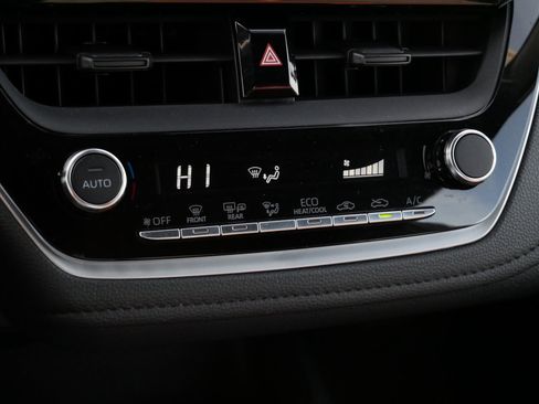 Certified 2023 Toyota Corolla SE image 23