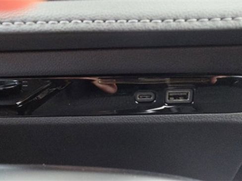 New 2026 Buick Enclave Preferred w/ LPO, Floor Liner Package image 33