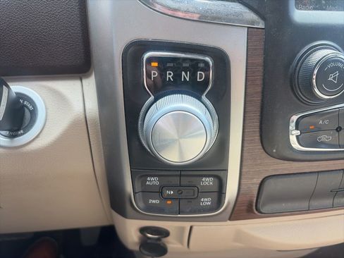Used 2017 RAM 1500 Laramie AWD/4WD image 15