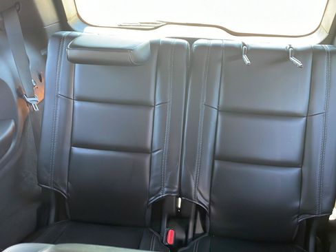 Used 2021 Dodge Durango GT w/ Blacktop Package RWD image 6