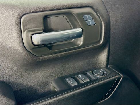 Used 2024 Chevrolet Silverado 1500 Custom image 19