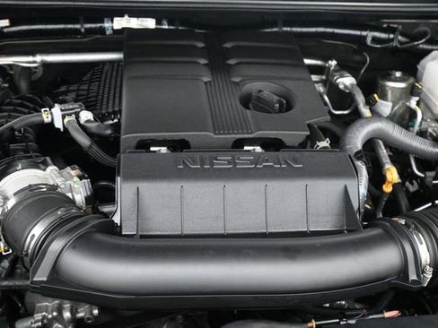 Used 2025 Nissan Frontier PRO-4X AWD/4WD image 42