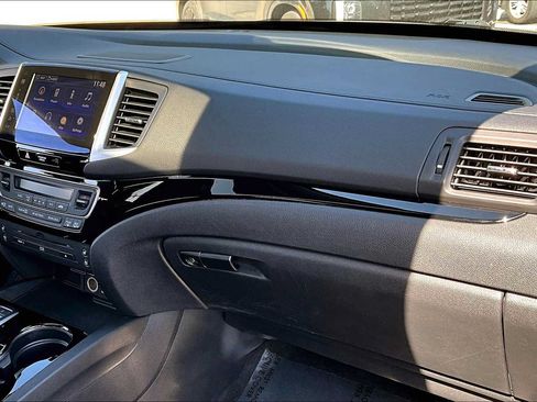 Used 2016 Honda Pilot Elite image 18