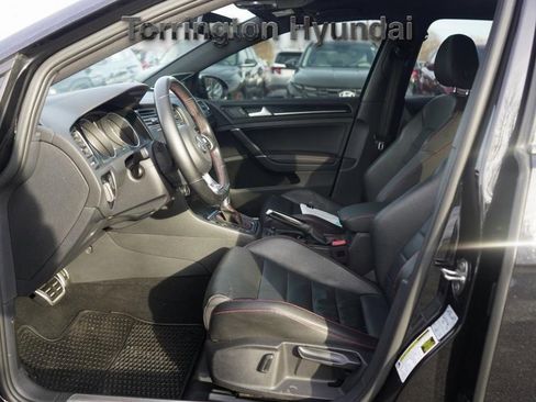 Used 2017 Volkswagen Golf 4-Door image 24