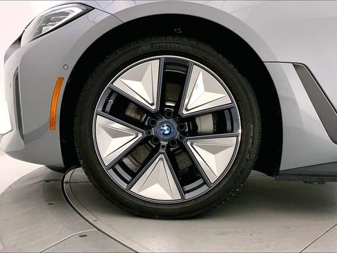 Used 2024 BMW i4 xDrive40i w/ Premium Package AWD/4WD image 8