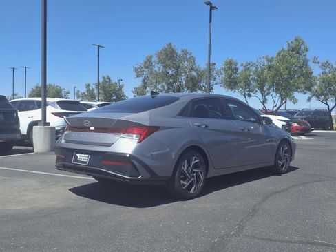 Certified 2025 Hyundai Elantra SEL FWD image 6